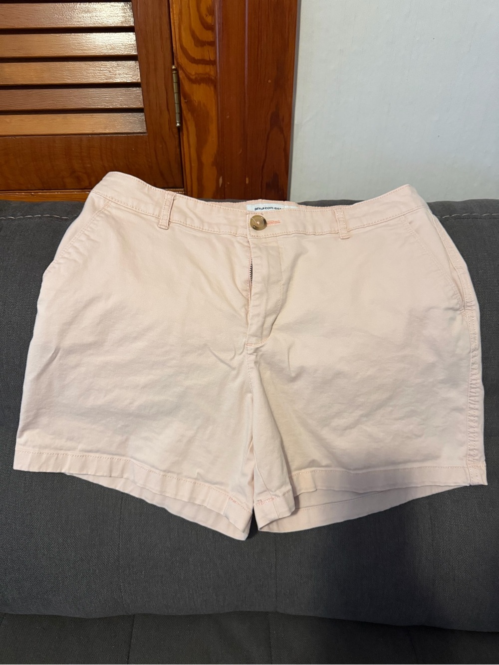 Shorts - Picture 2 of 3